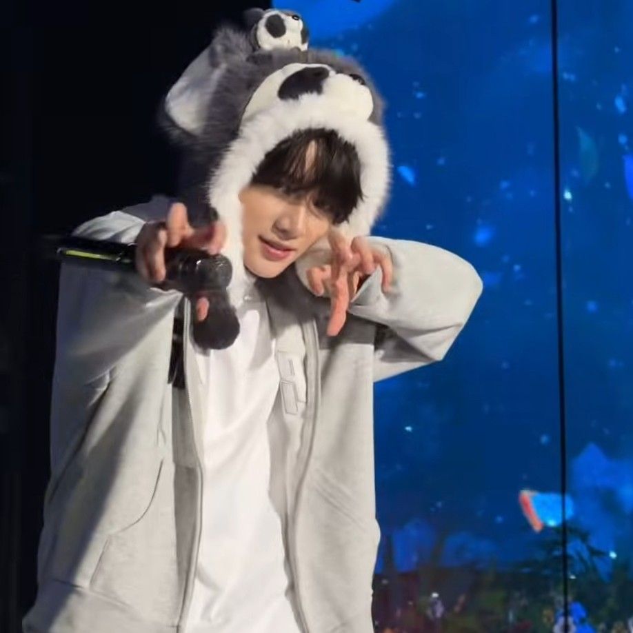 Recent activity shot of Beomgyu (TOMORROW X TOGETHER)