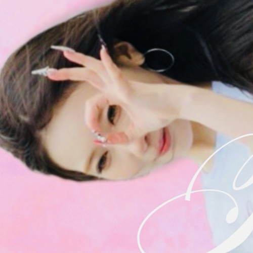 A moment captured by Mayuka (NiziU)'s fan