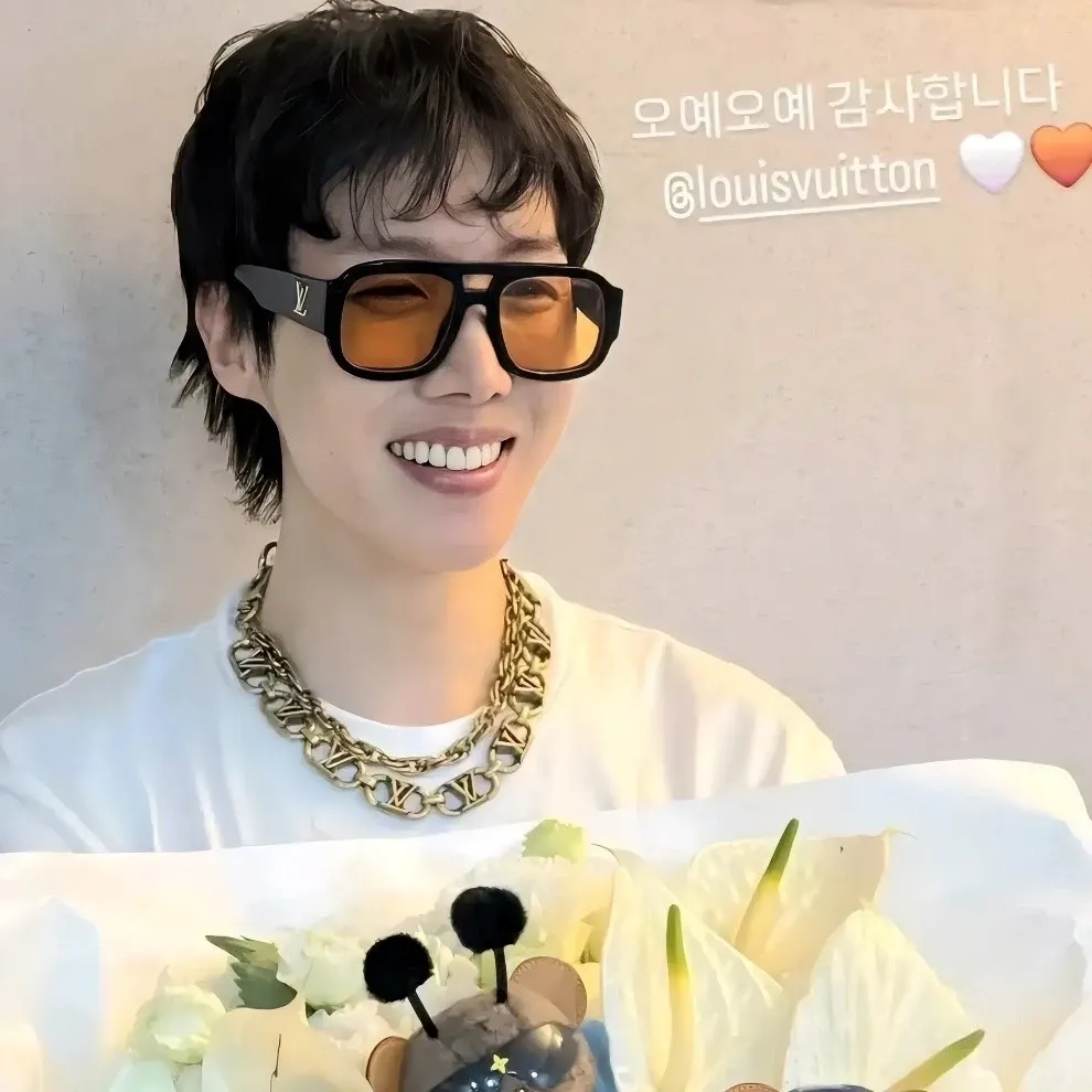 J-hope (防彈少年團)的最新活動照片