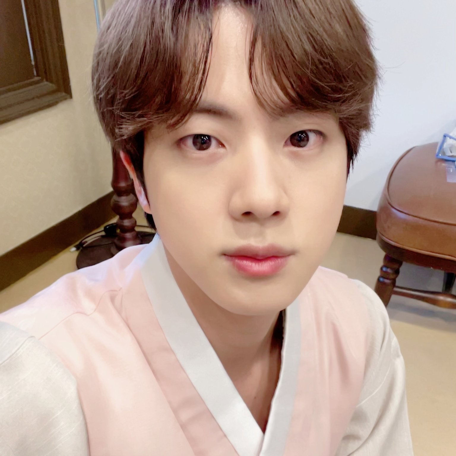 Potret di balik layar Jin (BTS)