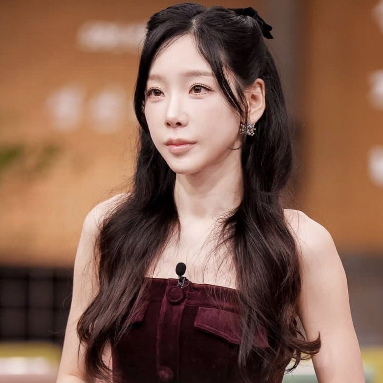 Behind-the-scenes cut of Taeyeon (Girls' Generation)