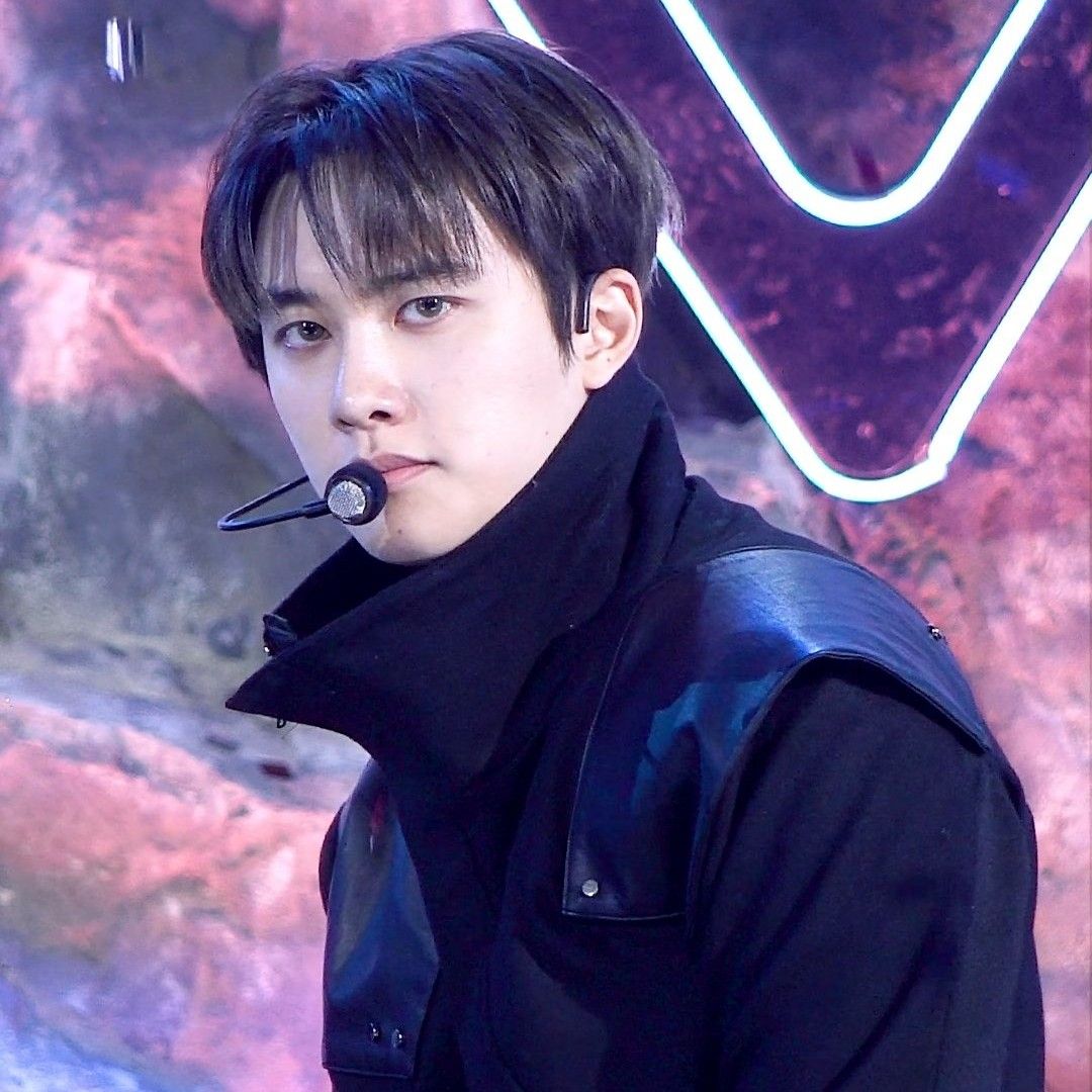 D.O. (EXO)的最新活動照片