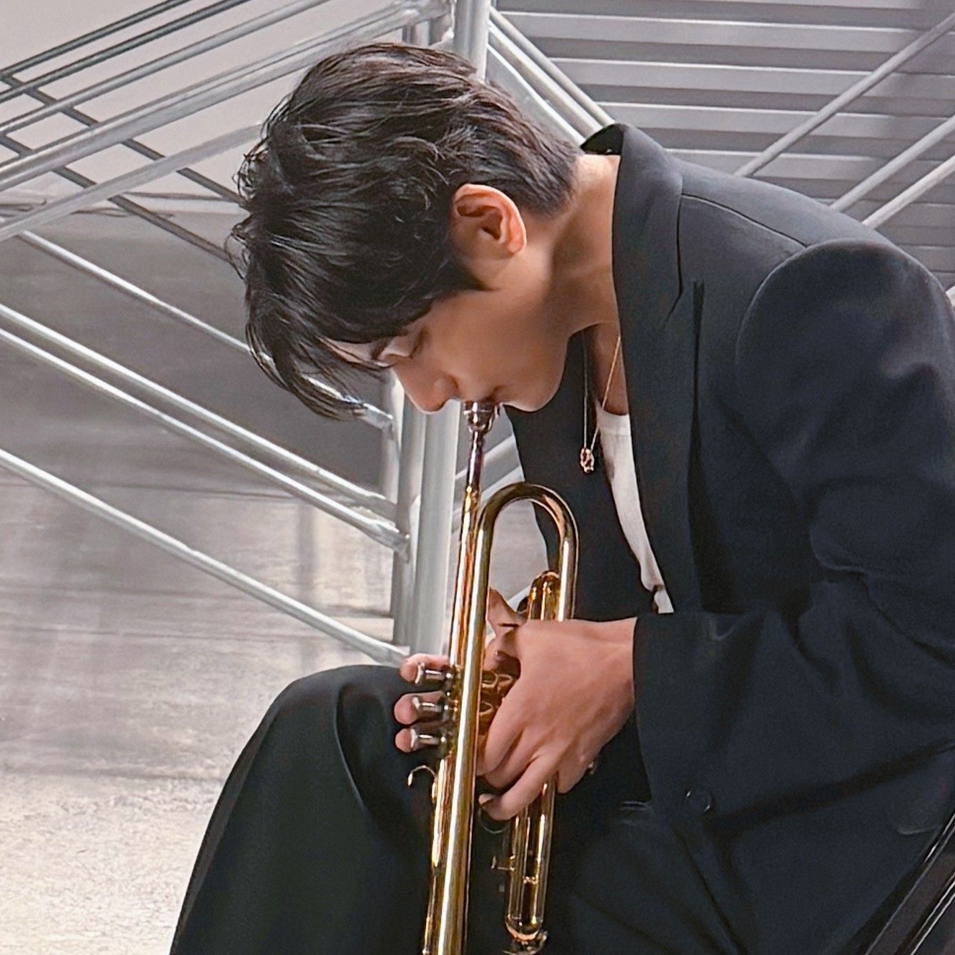 뷔 (방탄소년단)의 비하인드 컷