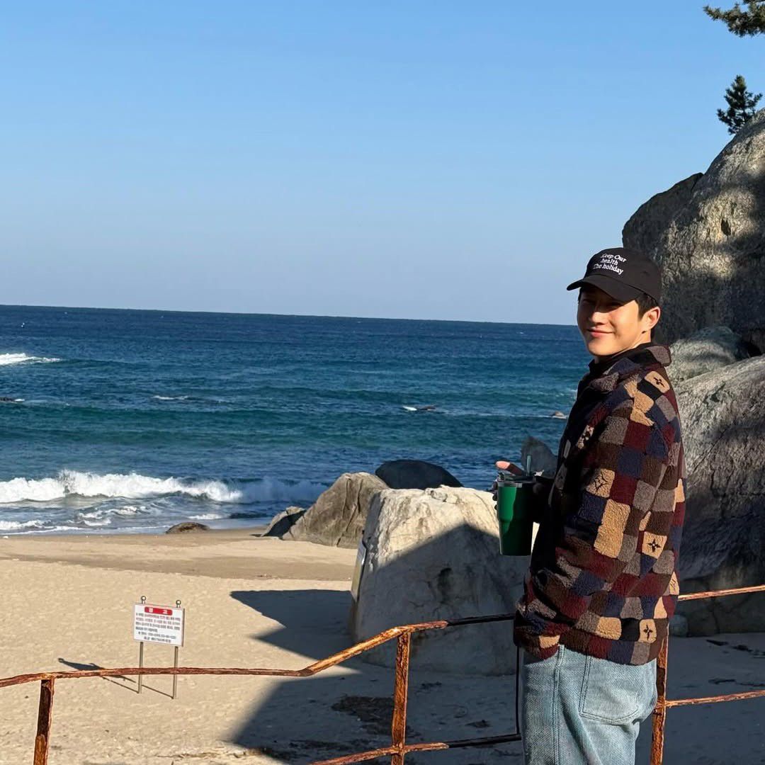 Latest photo of Jinjin (ASTRO)