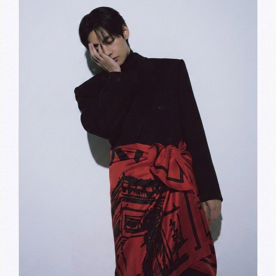 Recent activity shot of V (BTS)