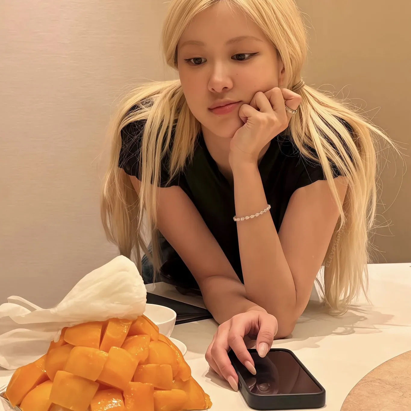 로제 (BLACKPINK) 최근 활동샷