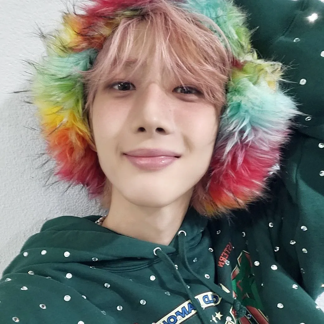 Recent activity shot of Hui (PENTAGON)