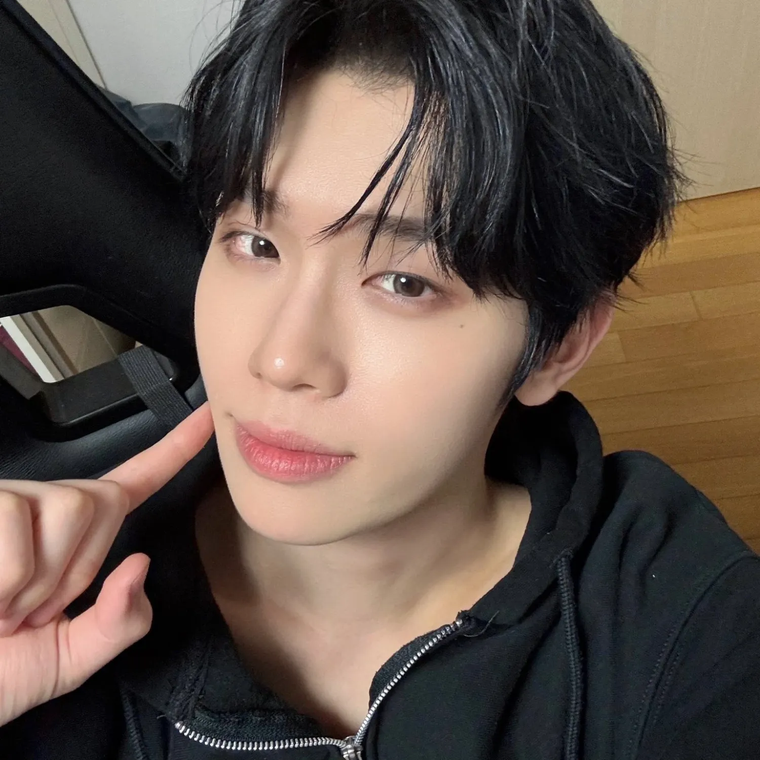 Latest photo of Kim Taerae (ZEROBASEONE)