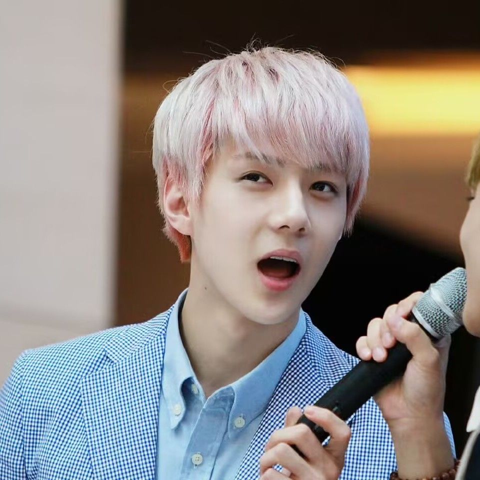 세훈 (EXO)의 비하인드 컷