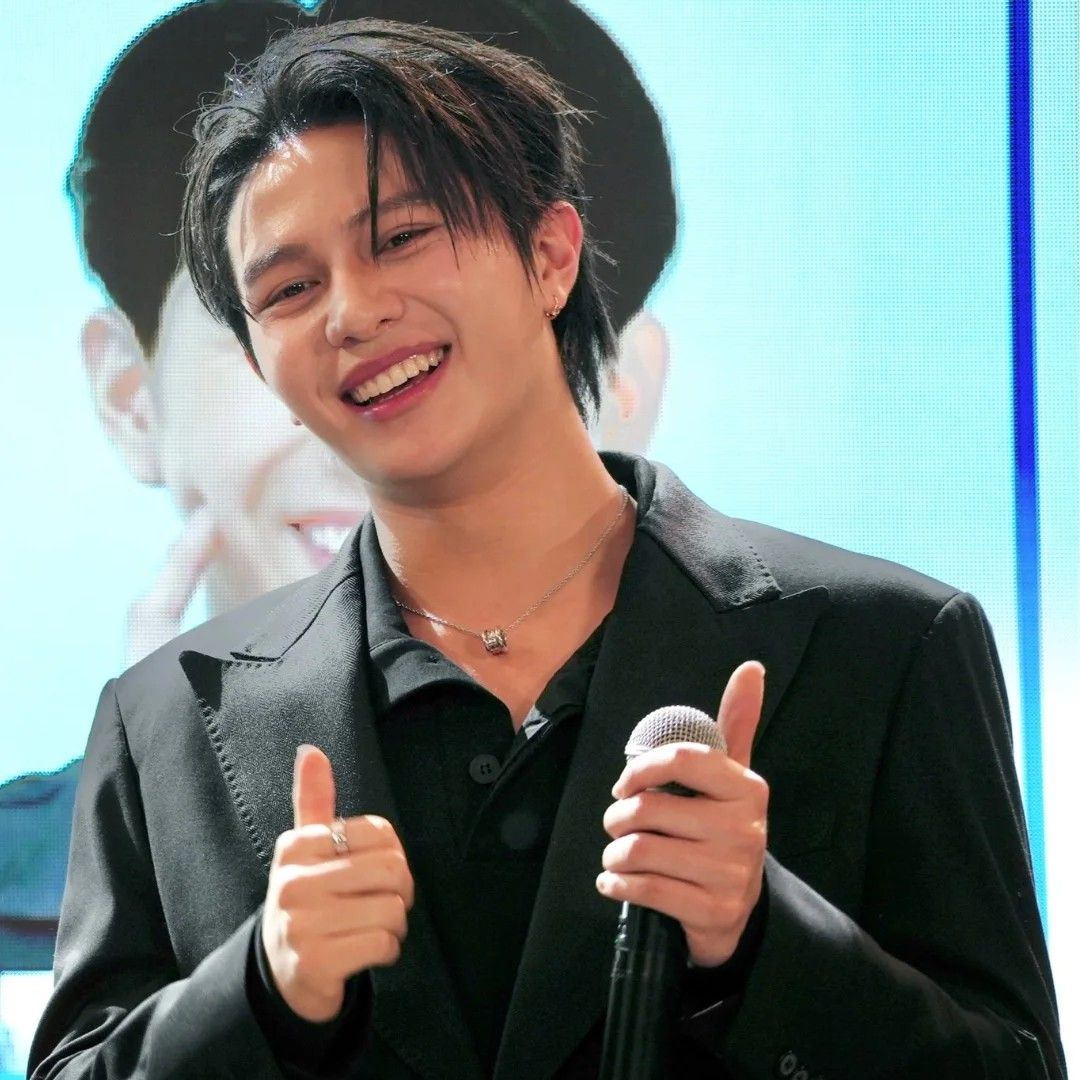 A moment captured by William (LYKN)'s fan