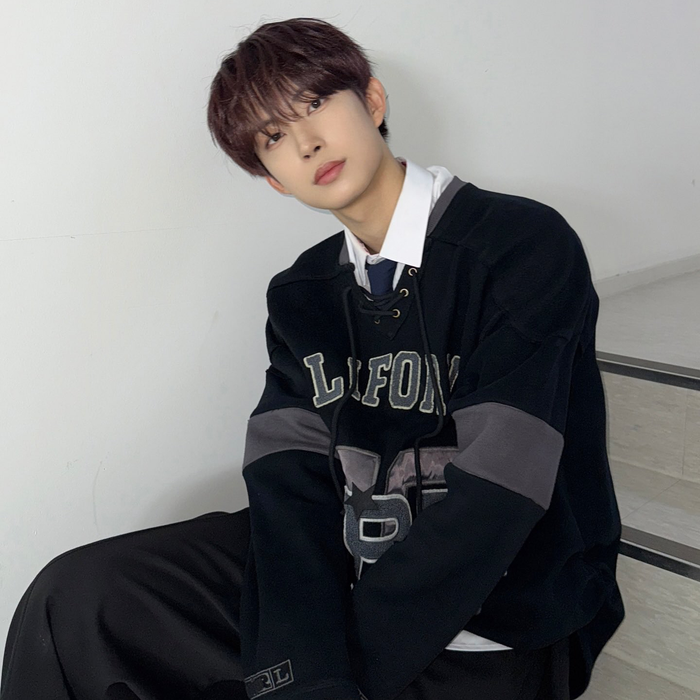 Behind-the-scenes cut of Kim Geonwoo (ALPHA DRIVE ONE)