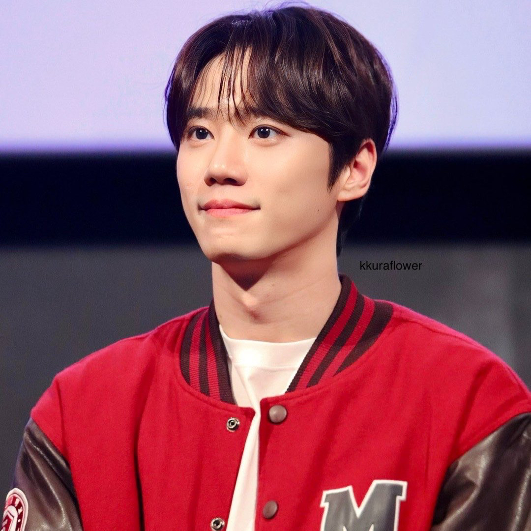 Recent activity shot of Lee Junyoung