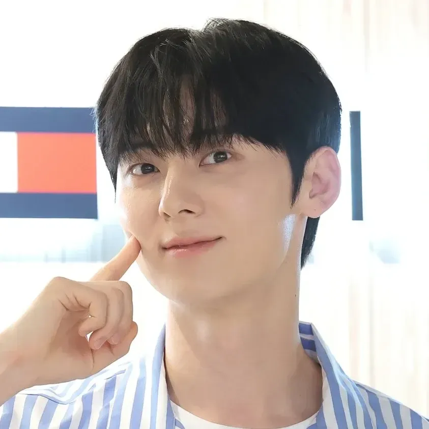 Latest photo of Hwang Minhyun