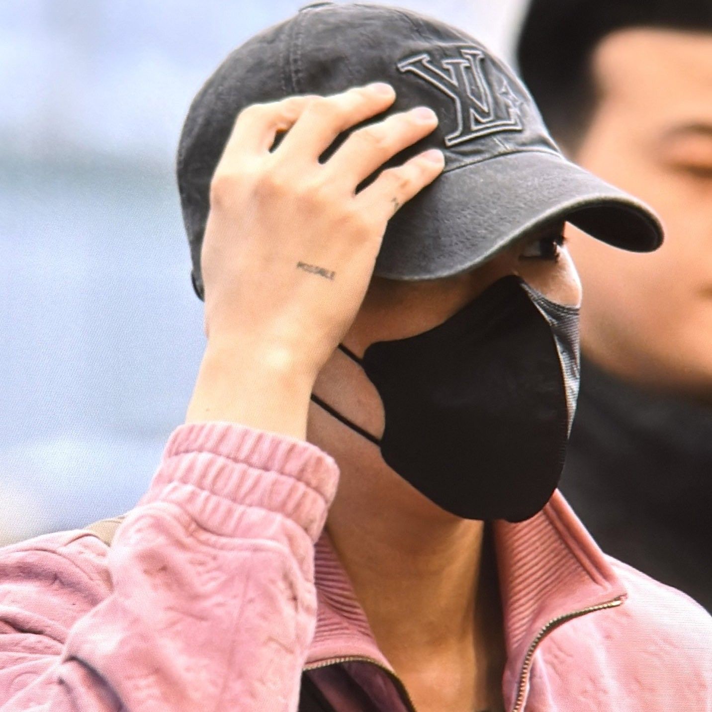 Behind-the-scenes cut of Bambam (GOT7)