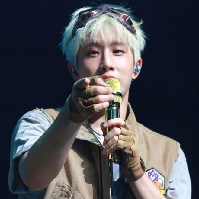 Behind-the-scenes cut of Jinjin (ASTRO)