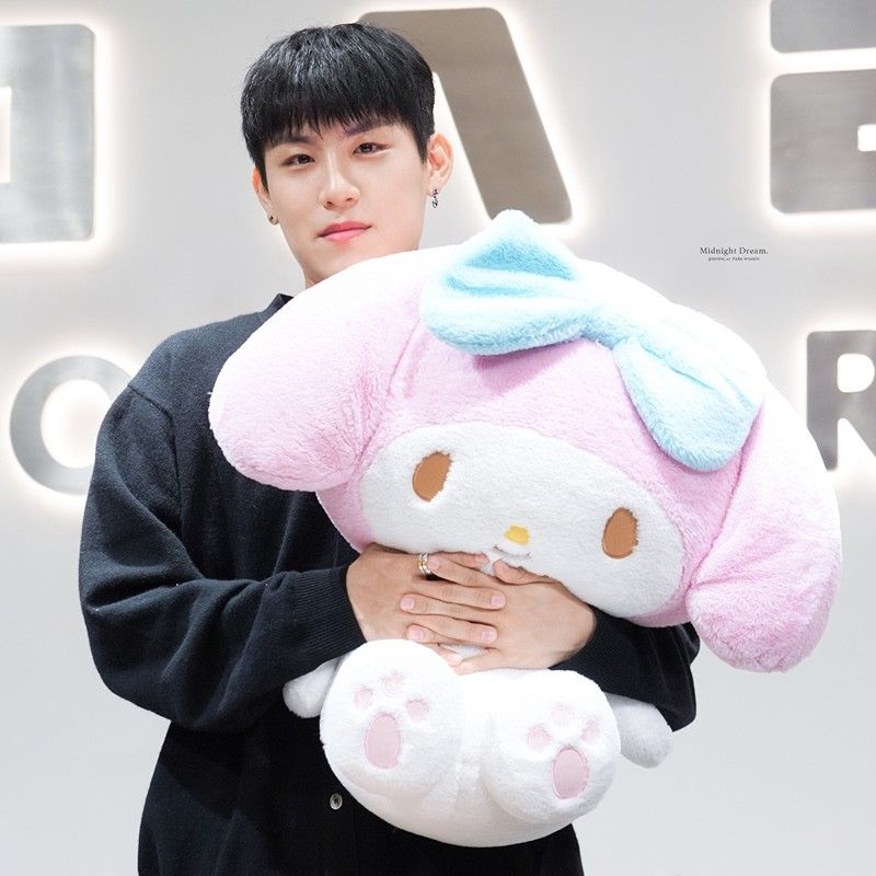 Latest photo of Park Woojin (AB6IX)