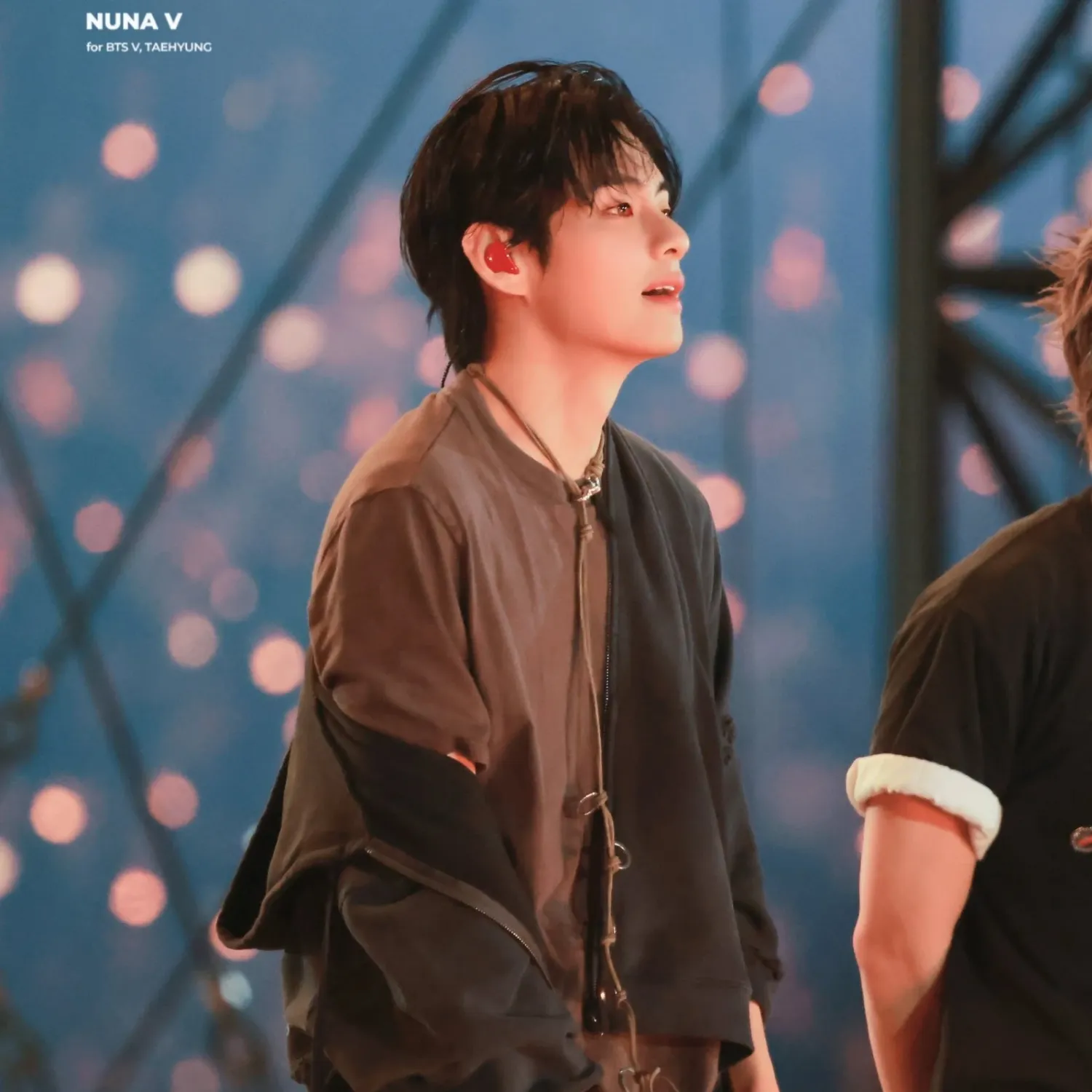 A moment captured by V (BTS)'s fan