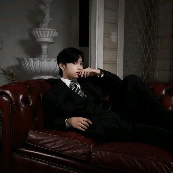 Signature photo of Marcus (HORI7ON) capturing their charm