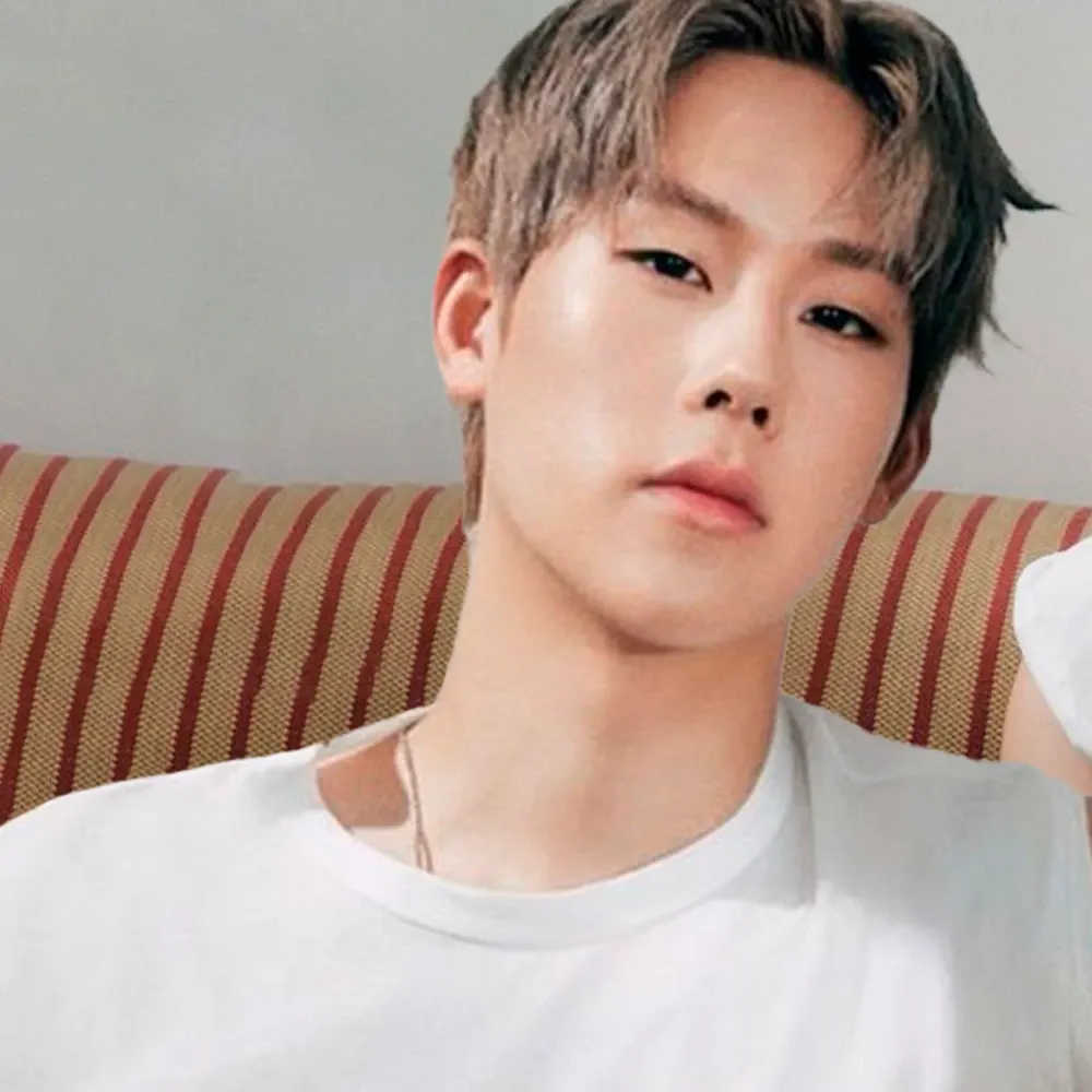 周宪 (MONSTA X)的最新活动照片