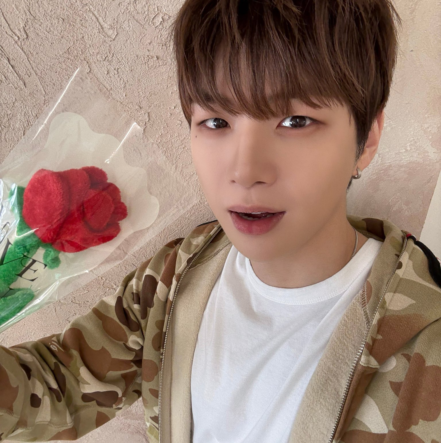 Latest photo of Kang Daniel