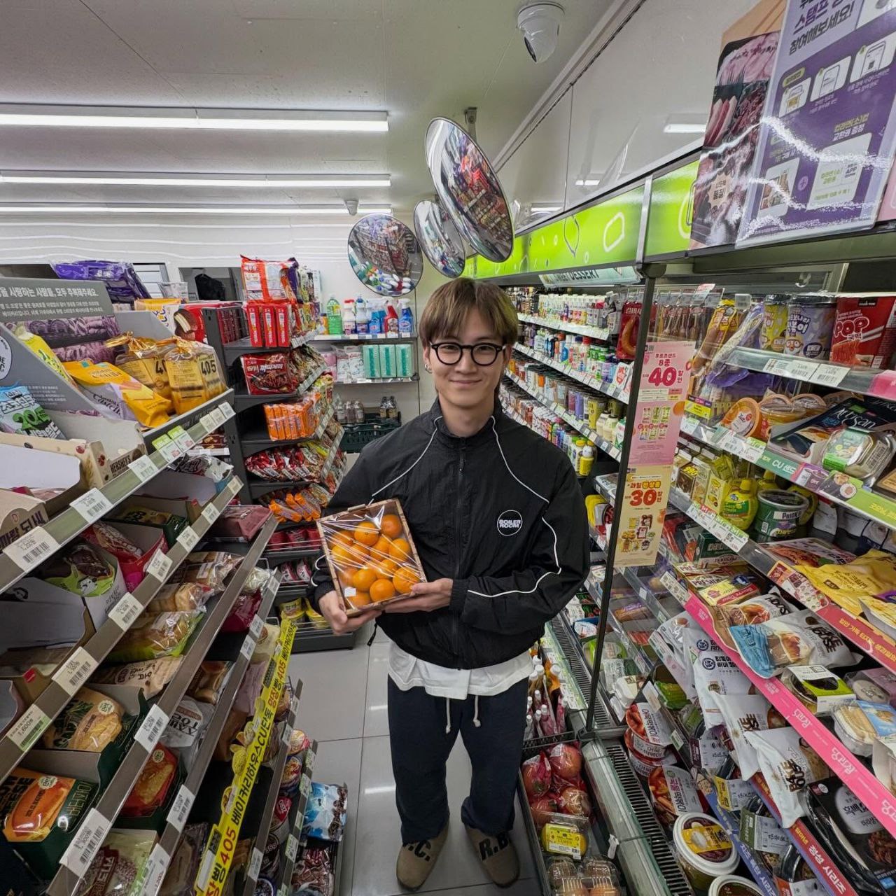 Behind-the-scenes cut of JAY B (GOT7)