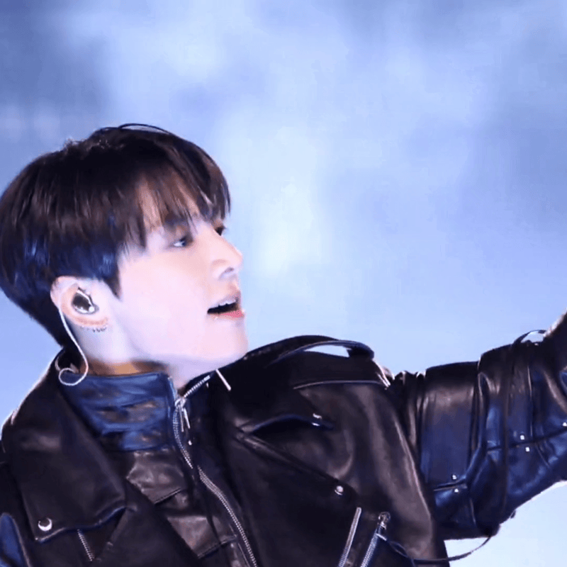 Momen yang diabadikan oleh penggemar Jungkook (BTS)