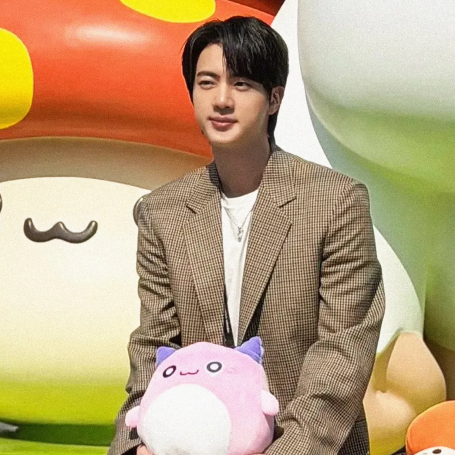 Behind-the-scenes cut of Jin (BTS)
