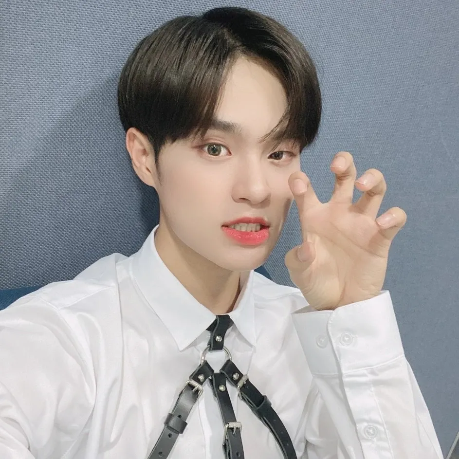 Potret di balik layar Lee Daehwi (AB6IX)