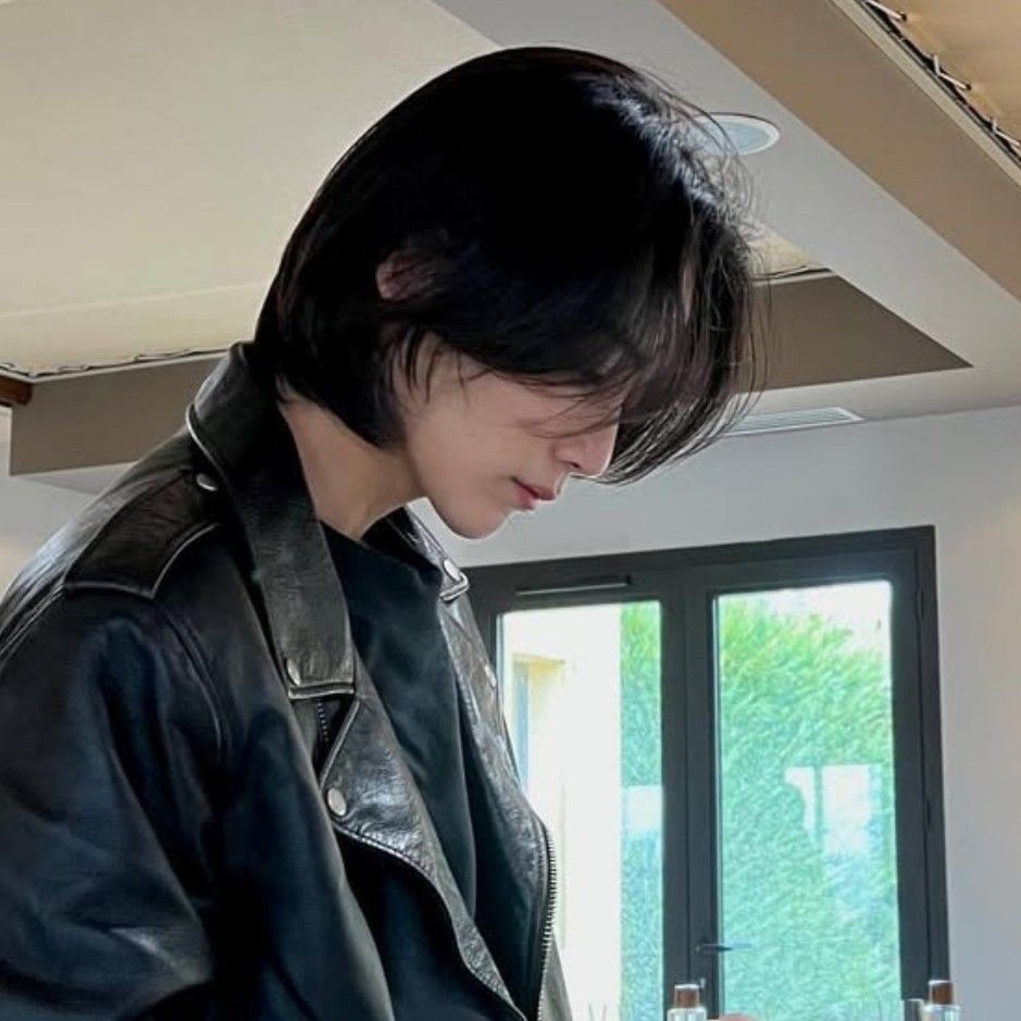 Foto terbaru Jeonghan (SEVENTEEN)