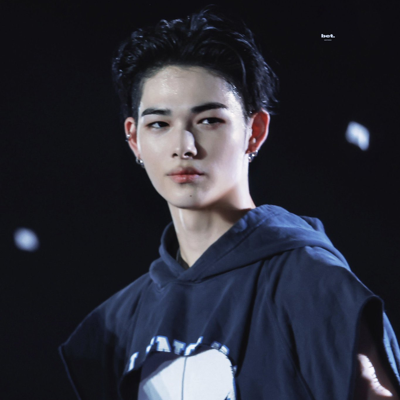 Behind-the-scenes cut of NI-KI (ENHYPEN)