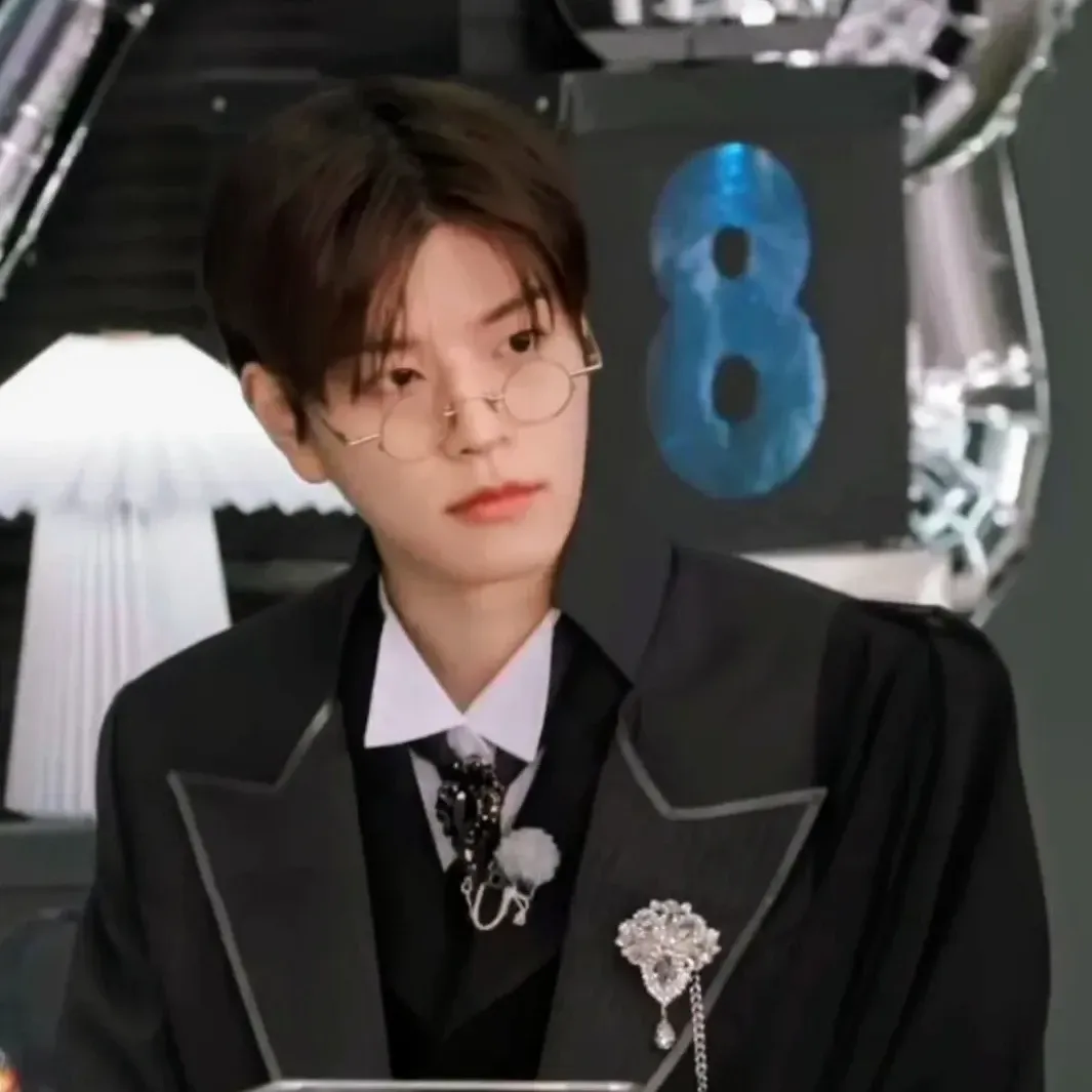 Latest photo of Seungmin (Stray Kids)