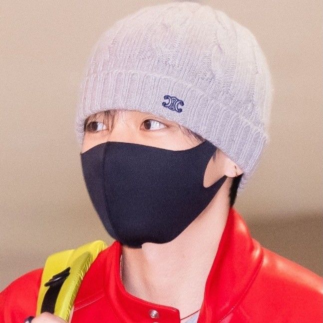 Recent activity shot of V (BTS)