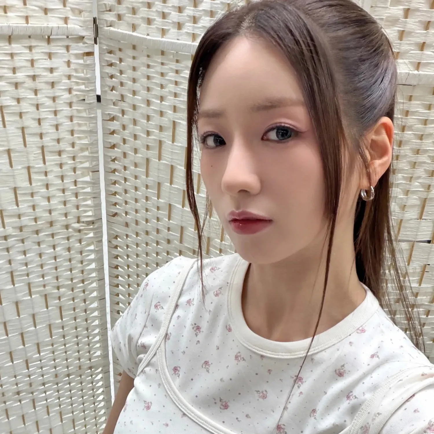 Behind-the-scenes cut of Yoon Bomi (Apink)