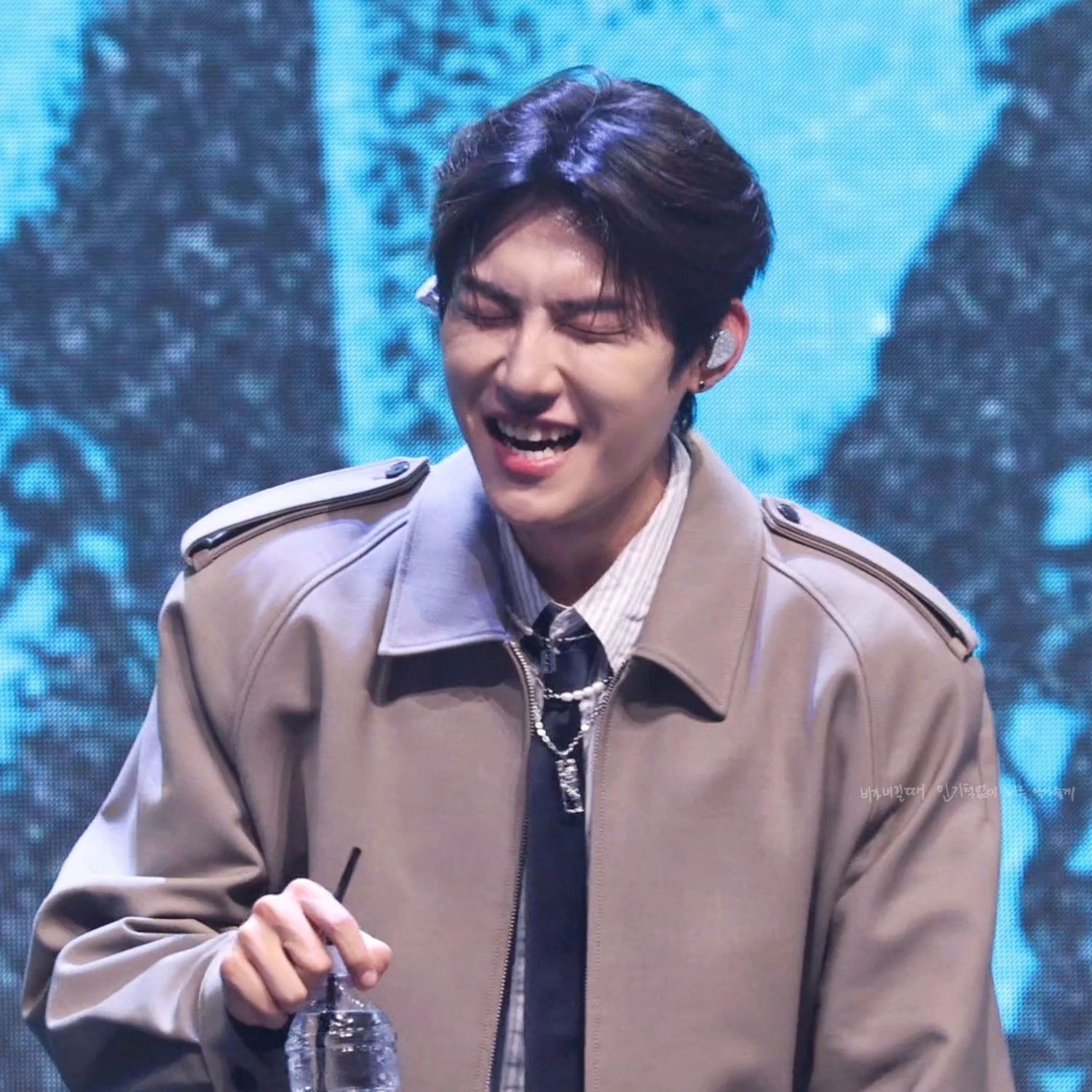 Behind-the-scenes cut of Park Woojin (AB6IX)