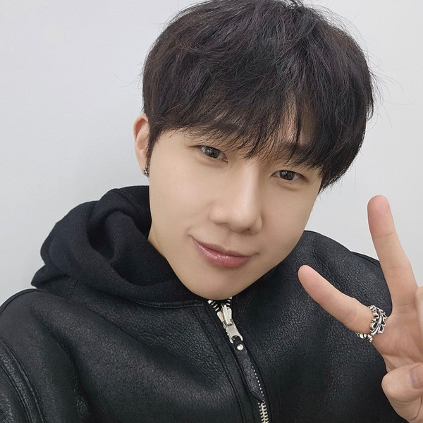 Foto perwakilan Sungkyu (INFINITE) yang bersinar hari ini di Choeaedol