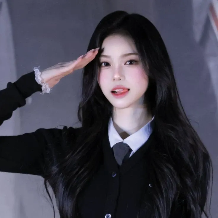 A moment captured by Ian (Hearts2Hearts)'s fan