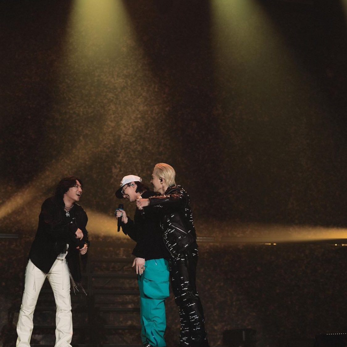 Latest photo of BIGBANG