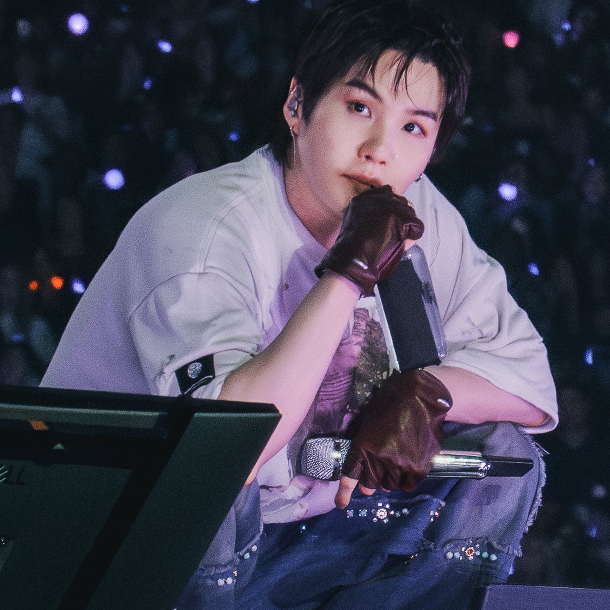 Foto aktivitas terbaru SUGA (BTS)