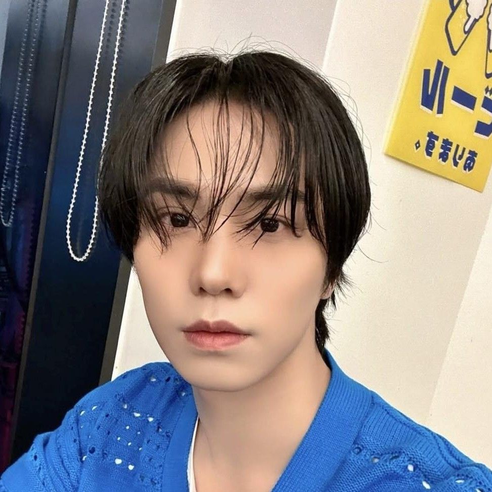 A moment captured by Rocky's fan