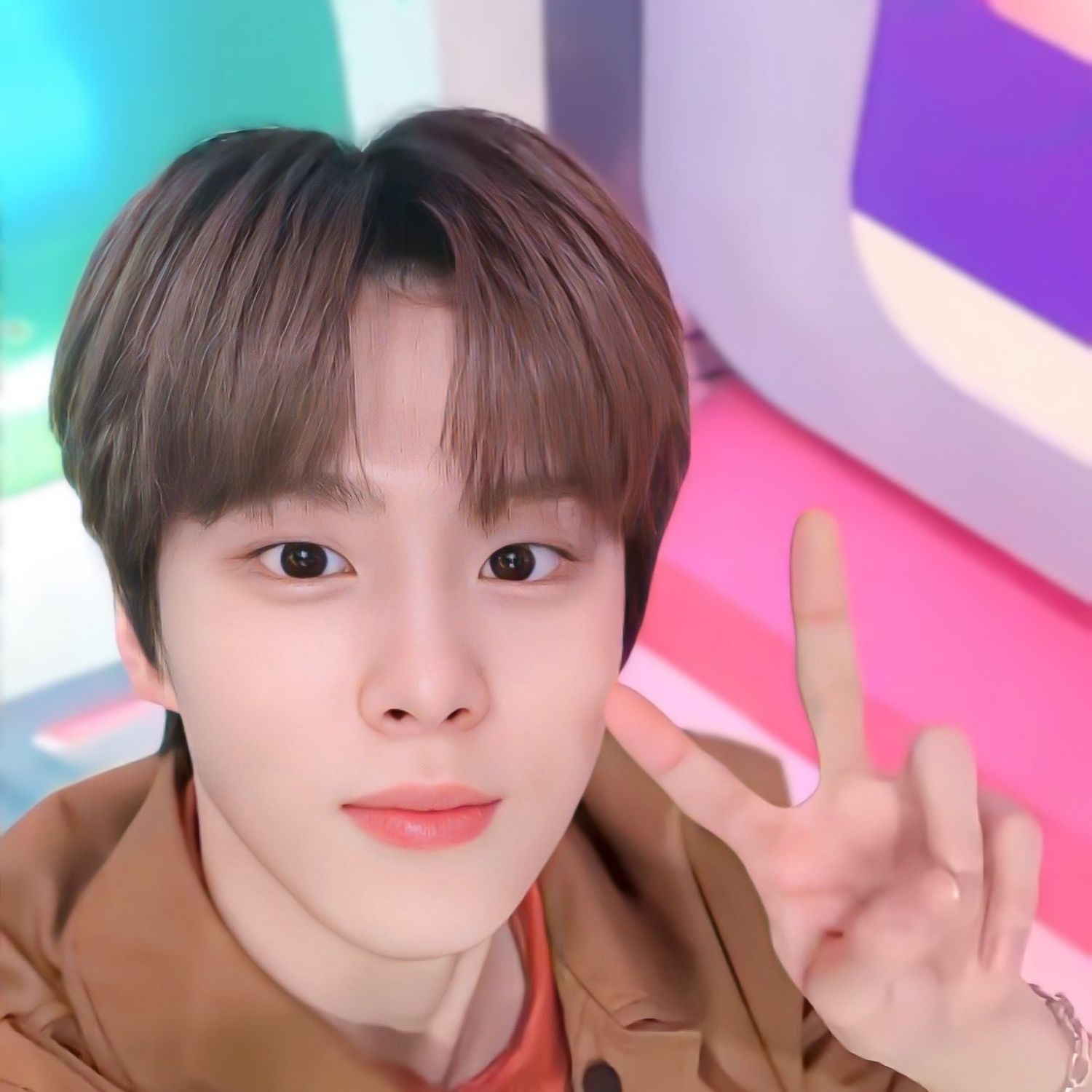 김우석의 비하인드 컷