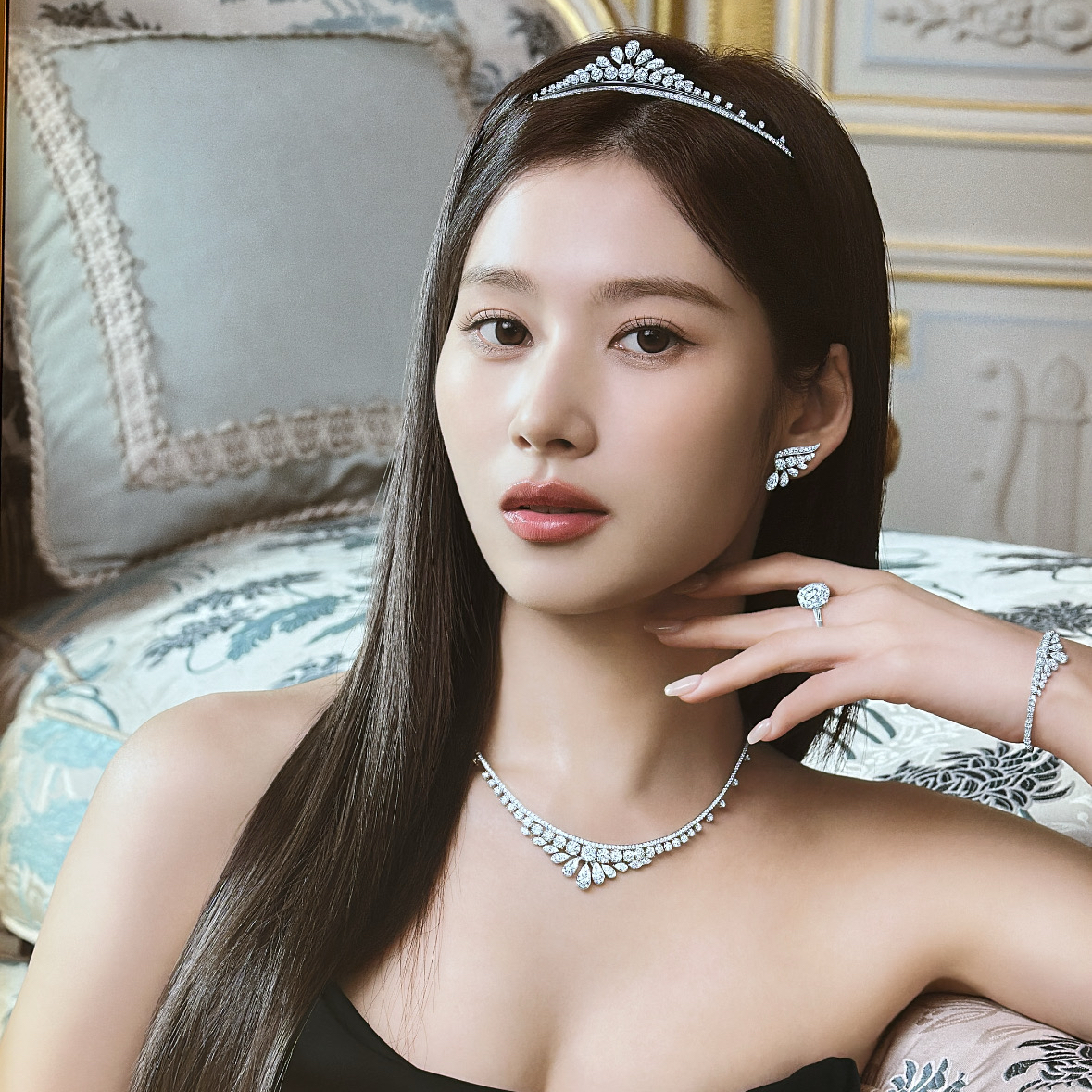 A moment captured by Sana (TWICE)'s fan