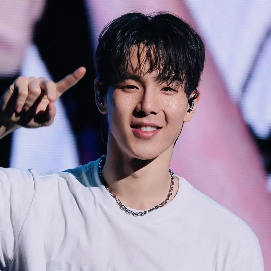 Shownu (MONSTA X)的最新照片