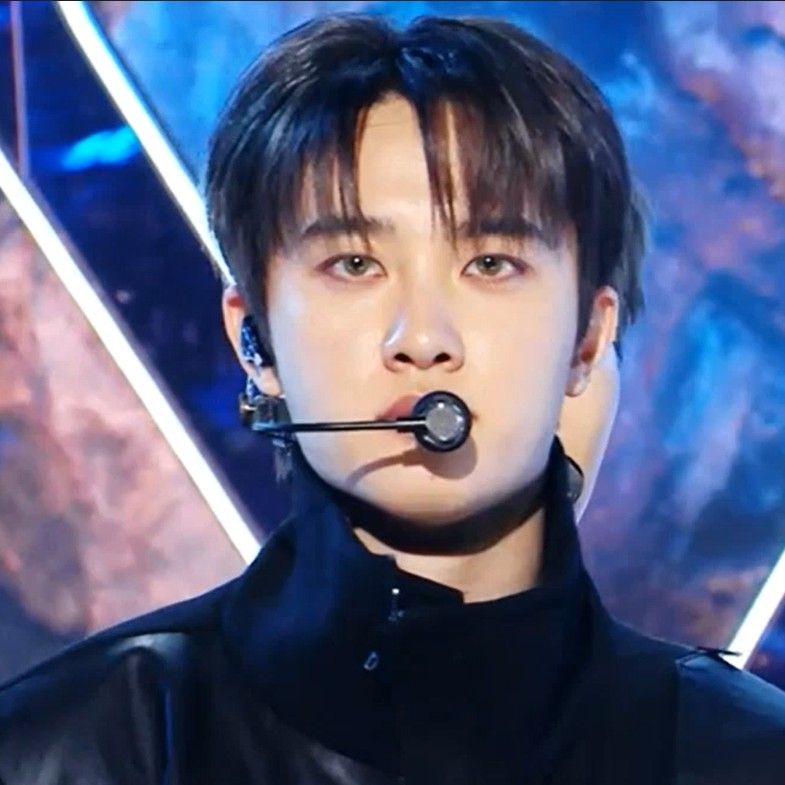 디오 (EXO) 최근 활동샷