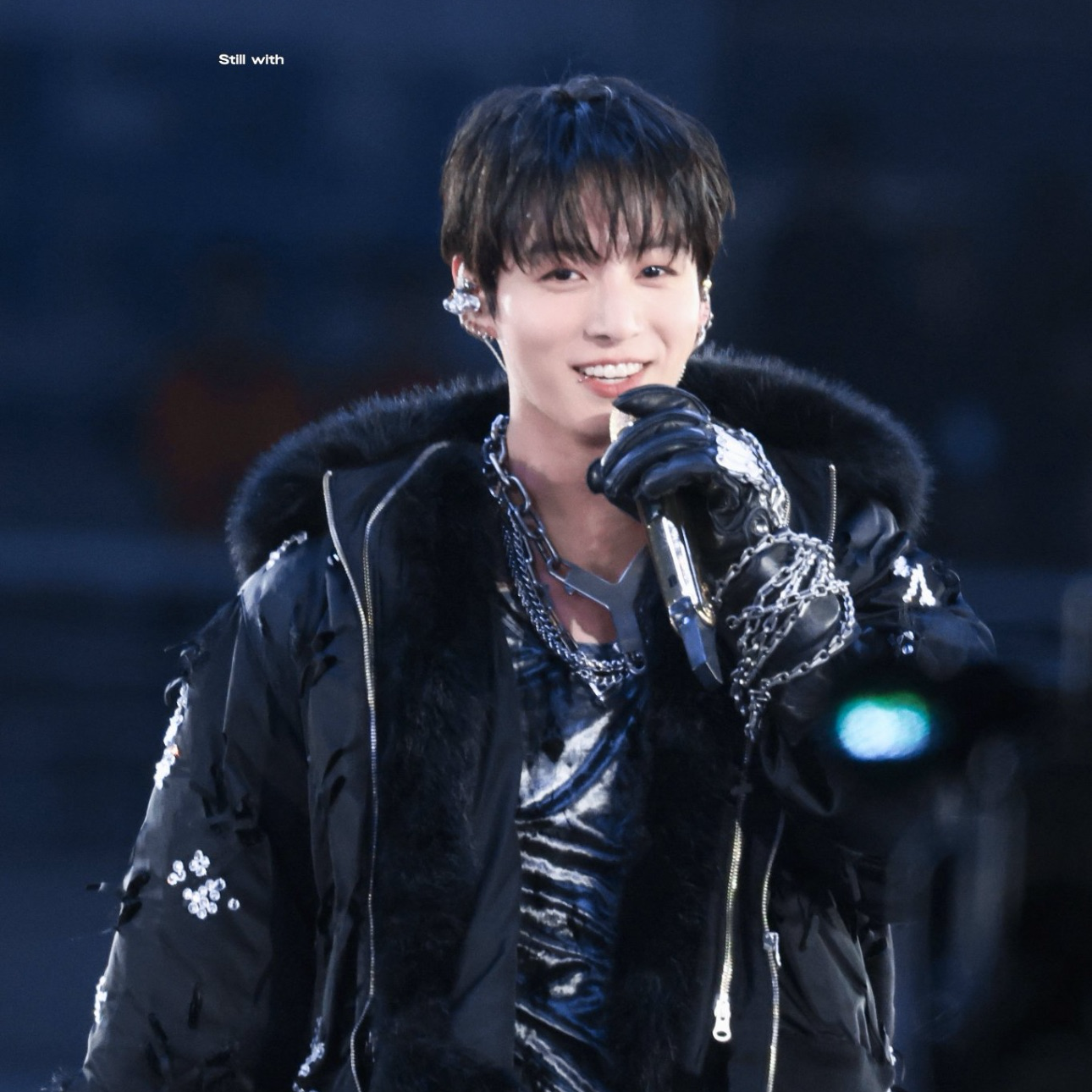 Foto aktivitas terbaru Jungkook (BTS)