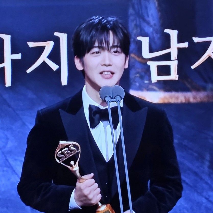 Latest photo of Kim Yohan (WEi)