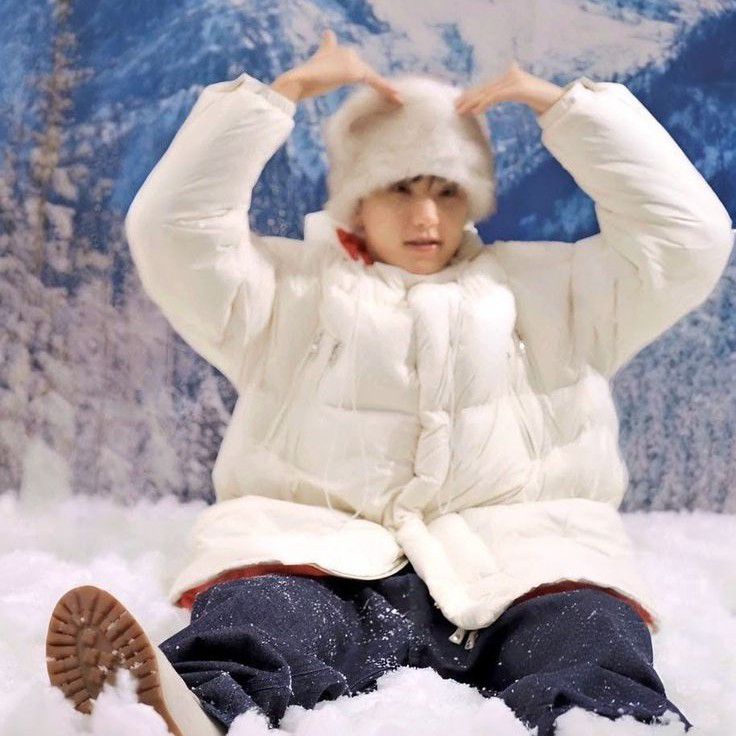 Recent activity shot of SEVENTEEN