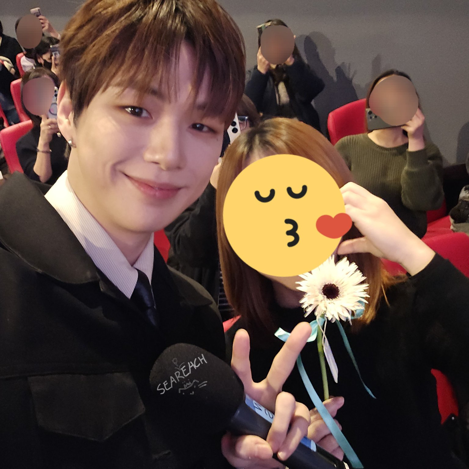 강다니엘의 비하인드 컷