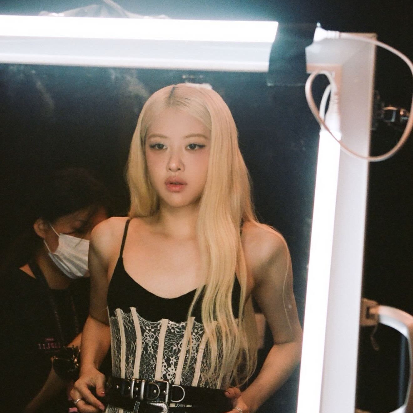 ROSÉ (BLACKPINK)的幕後花絮