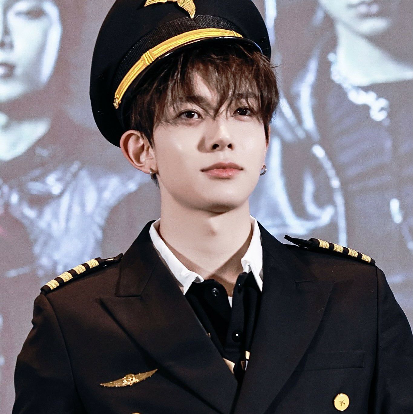 Behind-the-scenes cut of Heeseung