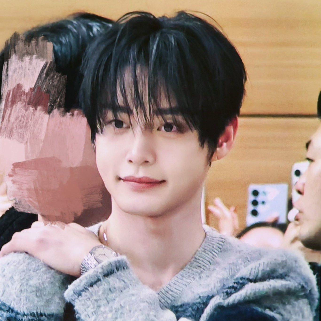 Behind-the-scenes cut of Kim Jiwoong (ZEROBASEONE)